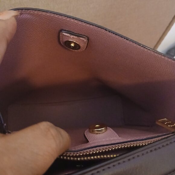 Coach purse - Picture 4 of 4